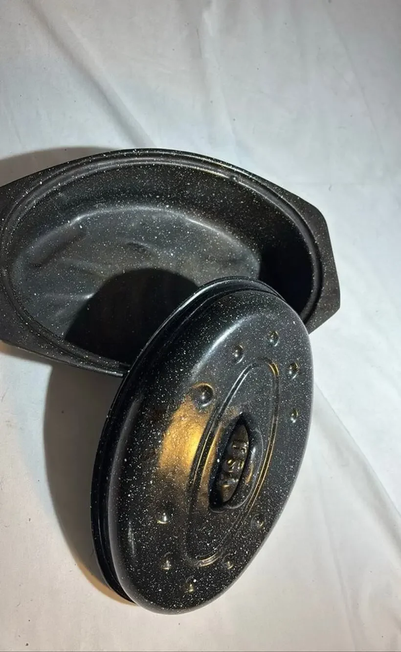 Vintage Graniteware Oval Roasting Pan with Lid